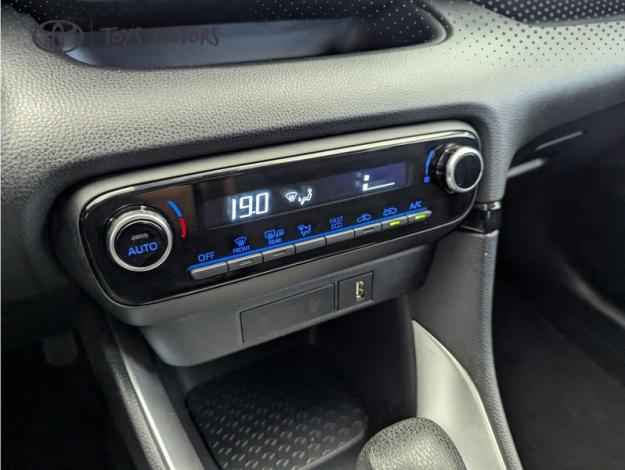 TOYOTA Yaris Hybride 116h Design  PACK