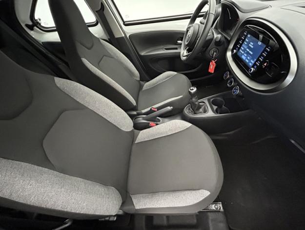 TOYOTA Aygo X 1.0 VVT-i 72 Dynamic   