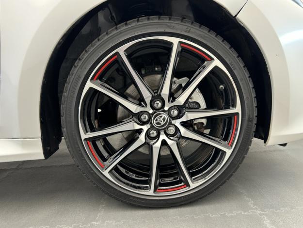 TOYOTA Yaris 116h GR SPORT  