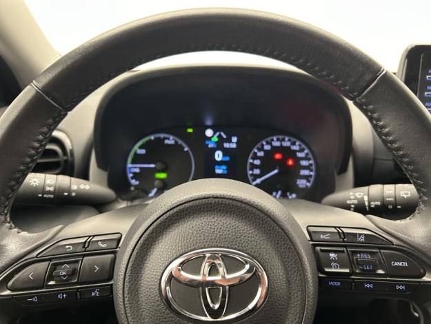 TOYOTA Yaris 116h France  