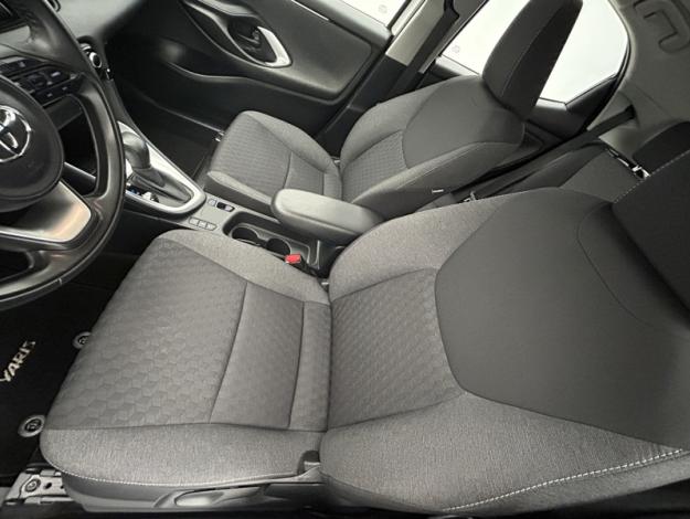 TOYOTA Yaris 116h France  