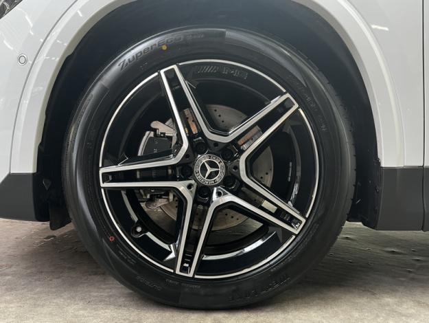 MERCEDES-BENZ GLA 200 d AMG Line  