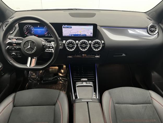 MERCEDES-BENZ GLA 200 d AMG Line  