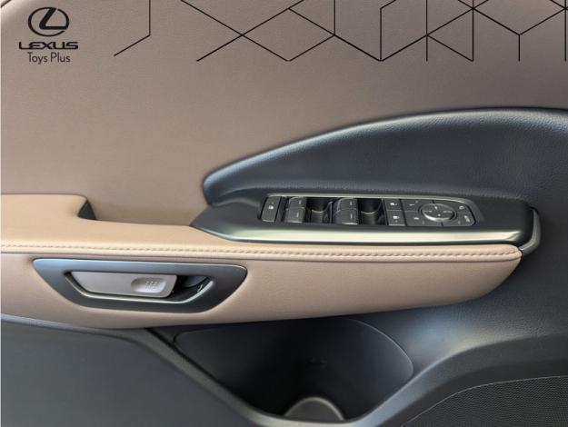 LEXUS LBX 1.5 136H 2WD Elegant  PACK TECH