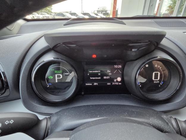 TOYOTA Yaris 116h Iconic  