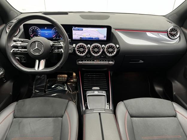 MERCEDES-BENZ GLA 200 d AMG Line  