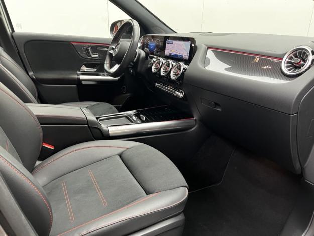MERCEDES-BENZ GLA 200 d AMG Line  