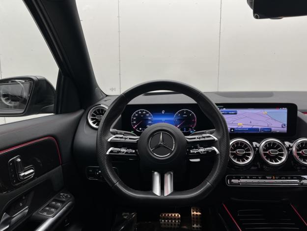 MERCEDES-BENZ GLA 200 d AMG Line  