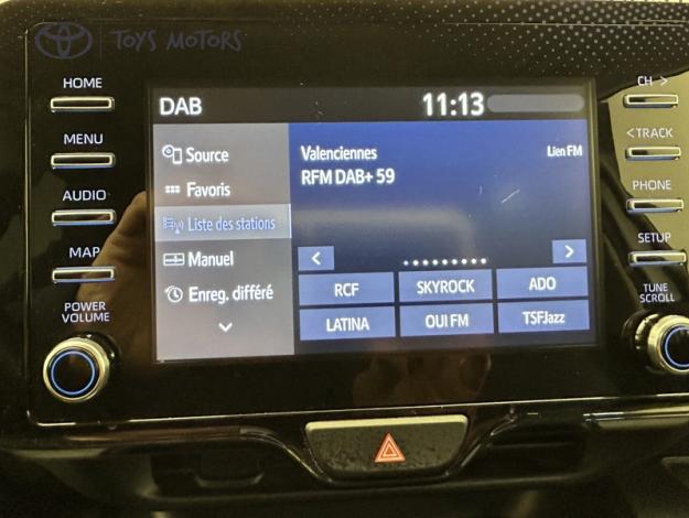 TOYOTA Yaris 116h Design  