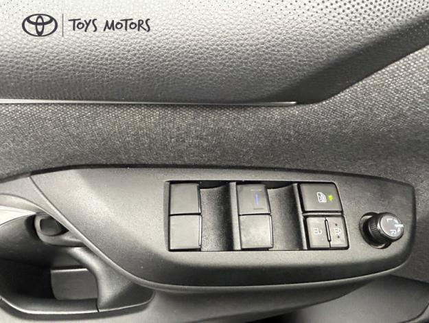 TOYOTA Yaris 116h Design  