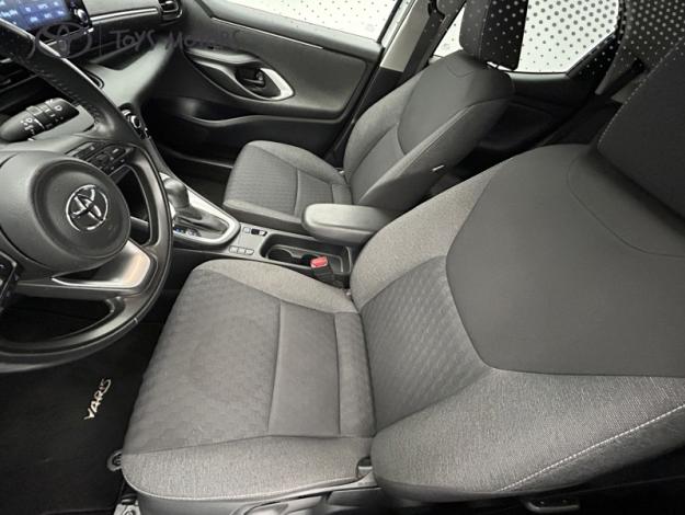 TOYOTA Yaris 116h Design  