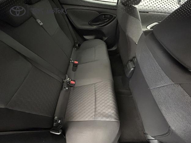TOYOTA Yaris 116h Design  
