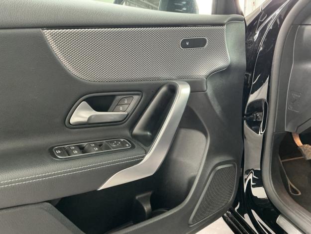MERCEDES-BENZ A 180 A 180 Compacte  