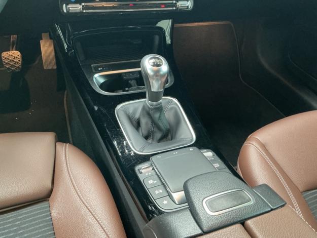 MERCEDES-BENZ A 180 Progressive  