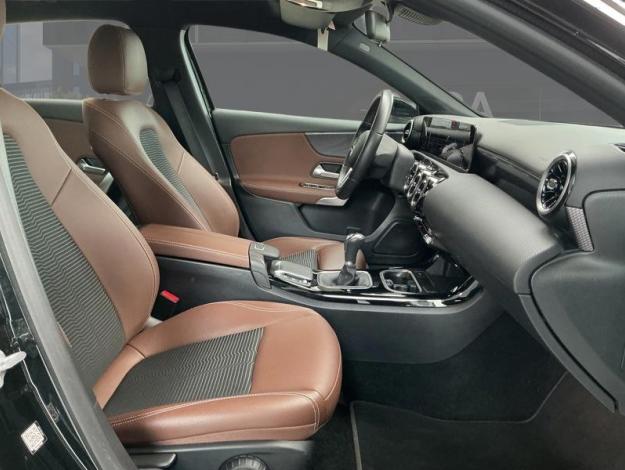 MERCEDES-BENZ A 180 Progressive  