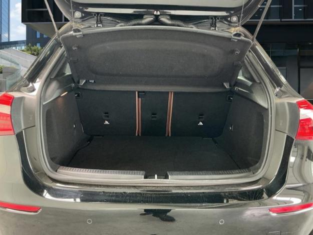 MERCEDES-BENZ A 180 Progressive  