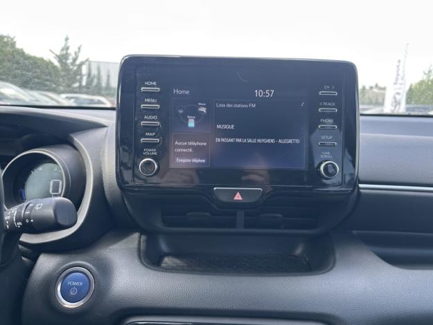 TOYOTA Yaris 116h Design  