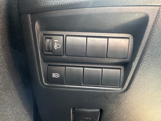 TOYOTA Yaris 116h Design  