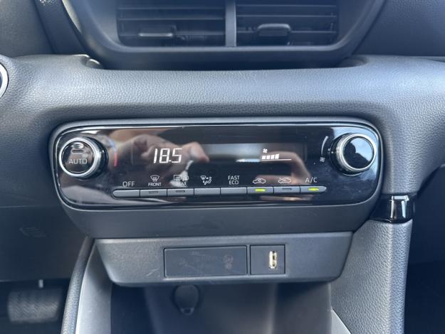 TOYOTA Yaris 116h Dynamic  