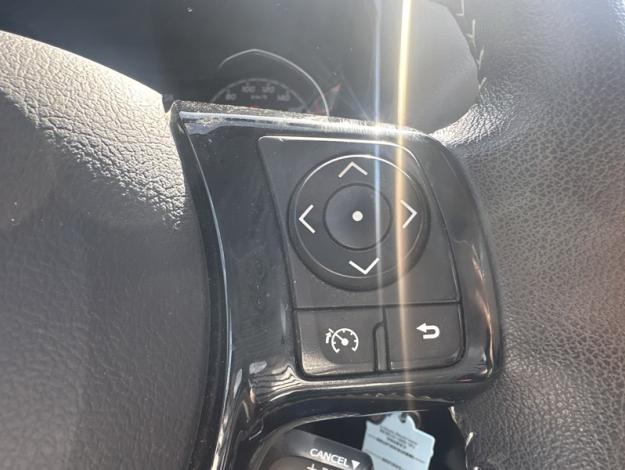 TOYOTA Yaris 70 VVT-i Ultimate  