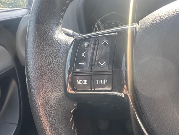TOYOTA Yaris 70 VVT-i Ultimate  