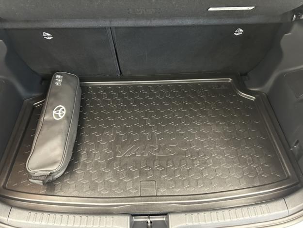 TOYOTA Yaris 116h Design  PACK CONFORT 