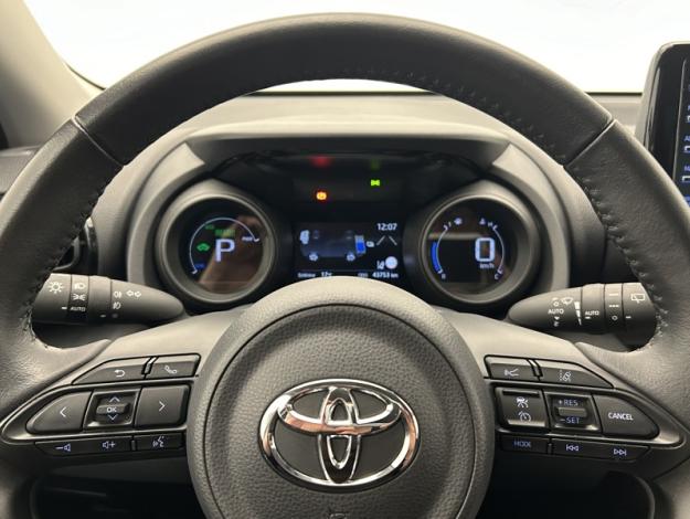 TOYOTA Yaris 116h Design  PACK CONFORT 