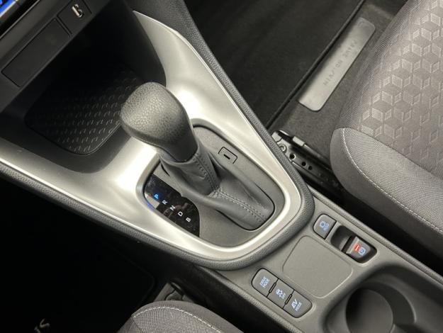 TOYOTA Yaris 116h Design  PACK CONFORT 