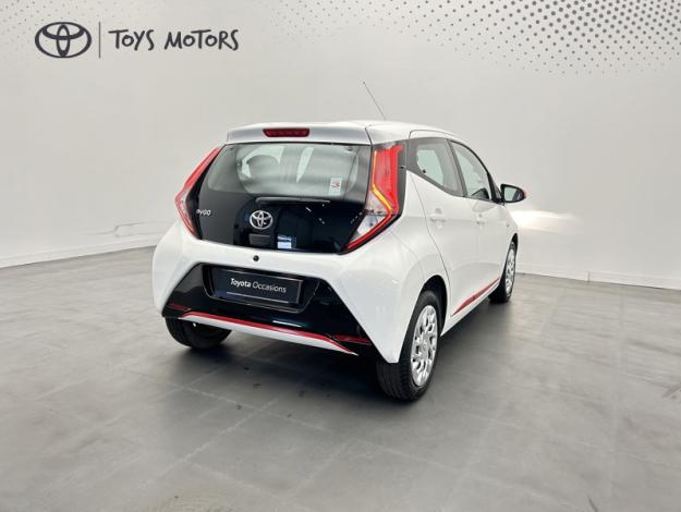 TOYOTA Aygo 1.0 VVT-i x-play  