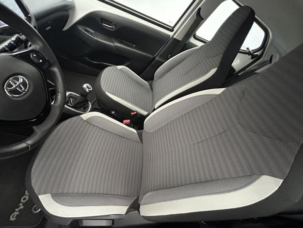 TOYOTA Aygo 1.0 VVT-i x-play  