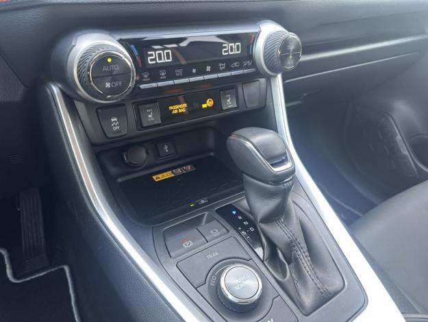 TOYOTA RAV4 222h Trail AWD  