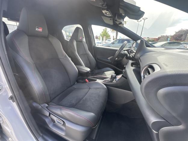TOYOTA Yaris 116h GR SPORT  