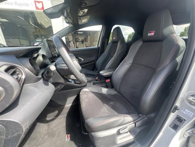 TOYOTA Yaris 116h GR SPORT  