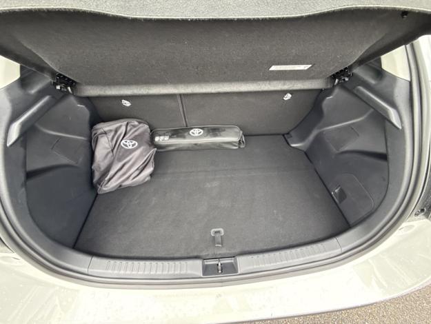 TOYOTA Yaris 116h Dynamic  