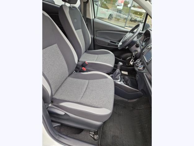 TOYOTA Yaris 110 VVT-i Design Y20  
