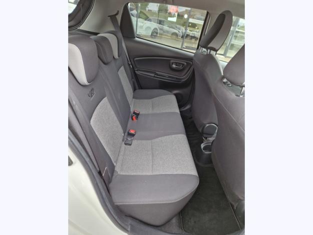 TOYOTA Yaris 110 VVT-i Design Y20  
