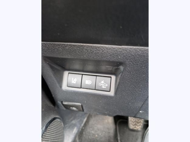 TOYOTA Yaris 110 VVT-i Design Y20  