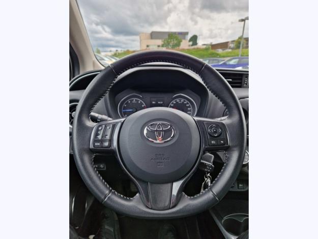 TOYOTA Yaris 110 VVT-i Design Y20  