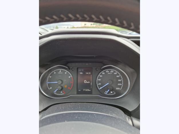 TOYOTA Yaris 110 VVT-i Design Y20  