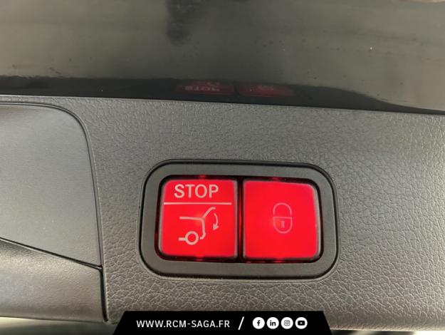 MERCEDES-BENZ GLB 200 d AMG Line  