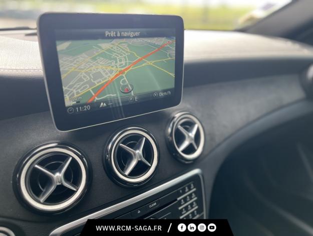 MERCEDES-BENZ GLA 180 d WhiteArt Edition  