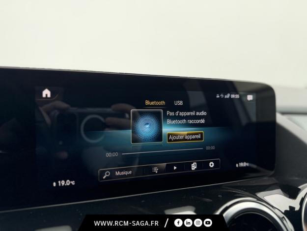 MERCEDES-BENZ GLA 200 d AMG Line  