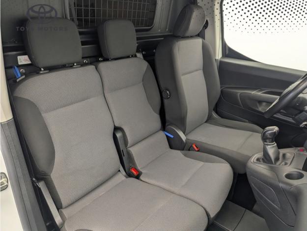 TOYOTA Proace City 1.2 MEDIUM 110 VVT-I BUSINESS 650 LOOK RC22  