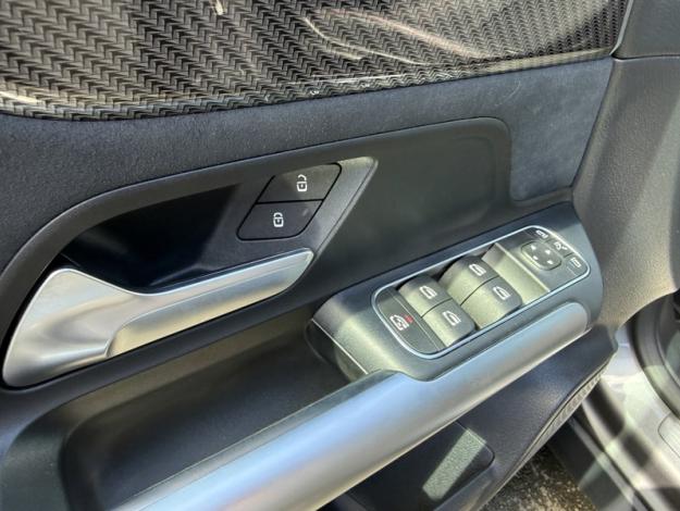 MERCEDES-BENZ GLA 200 d AMG Line  