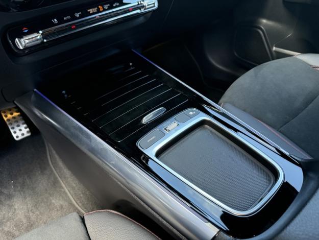 MERCEDES-BENZ GLA 200 d AMG Line  