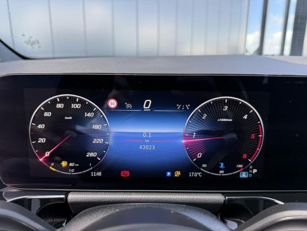 MERCEDES-BENZ GLA 200 d AMG Line  