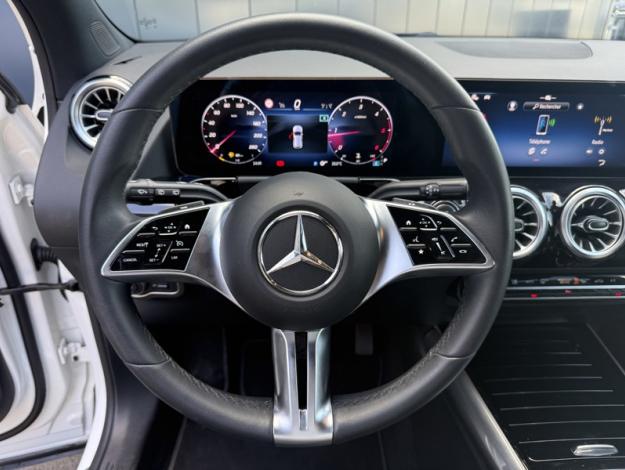 MERCEDES-BENZ GLA 200 d Progressive Line  