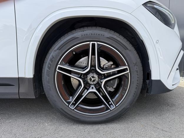MERCEDES-BENZ GLA 200 d AMG Line  
