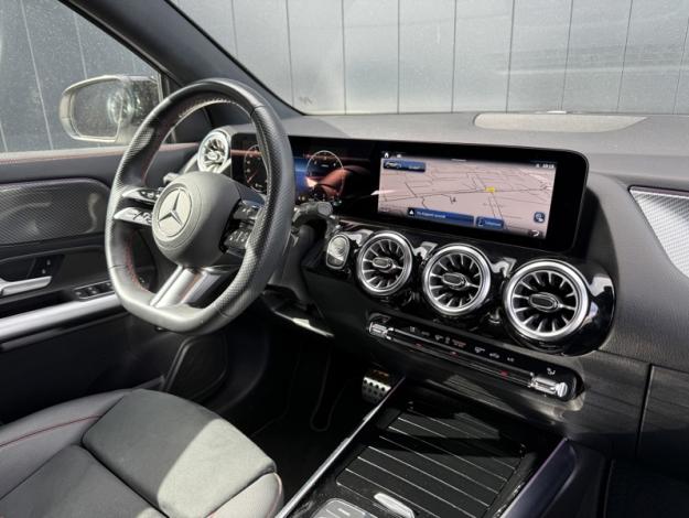 MERCEDES-BENZ GLA 200 d AMG Line  
