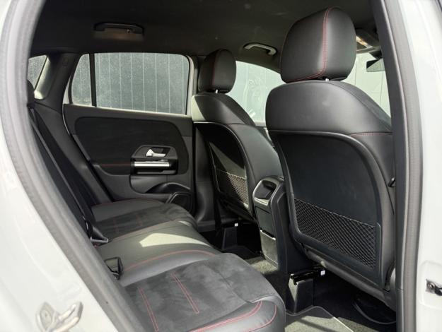 MERCEDES-BENZ GLA 200 d AMG Line  